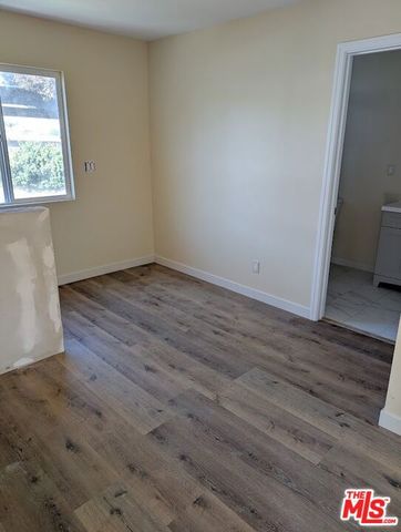 317 W 111th Street 2, Los Angeles, CA 90061