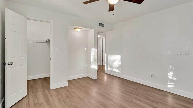 5900 22ND AVENUE N 8, St Petersburg, FL 33710