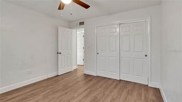 5900 22ND AVENUE N 8, St Petersburg, FL 33710