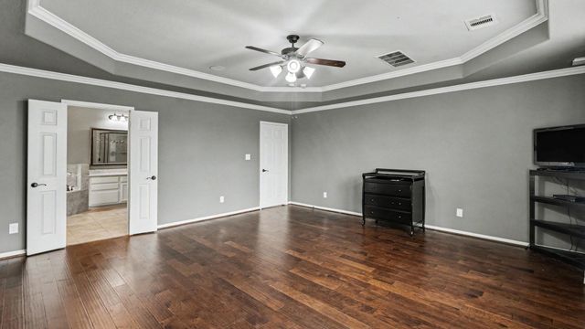 4634 Red Fox Circle, Baytown, TX 77523
