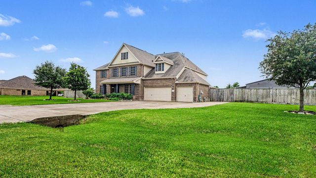 4634 Red Fox Circle, Baytown, TX 77523