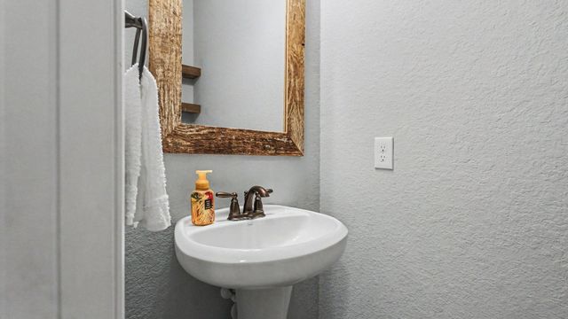 4634 Red Fox Circle, Baytown, TX 77523