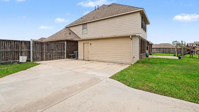 4634 Red Fox Circle, Baytown, TX 77523