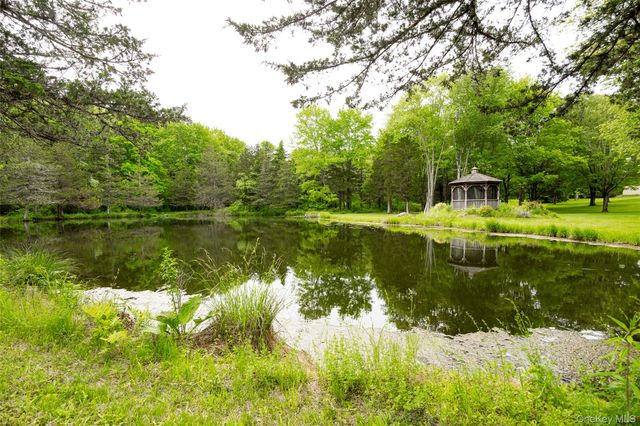 129 Clinton Corners Road, Salt Point, NY 12578