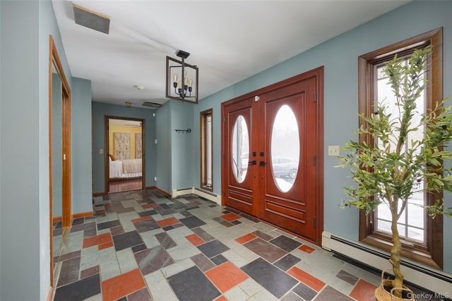 129 Clinton Corners Road, Salt Point, NY 12578