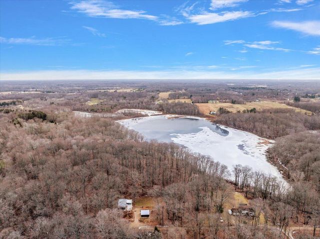 6211 Lakewood Pointe Drive, Coloma, MI 49038