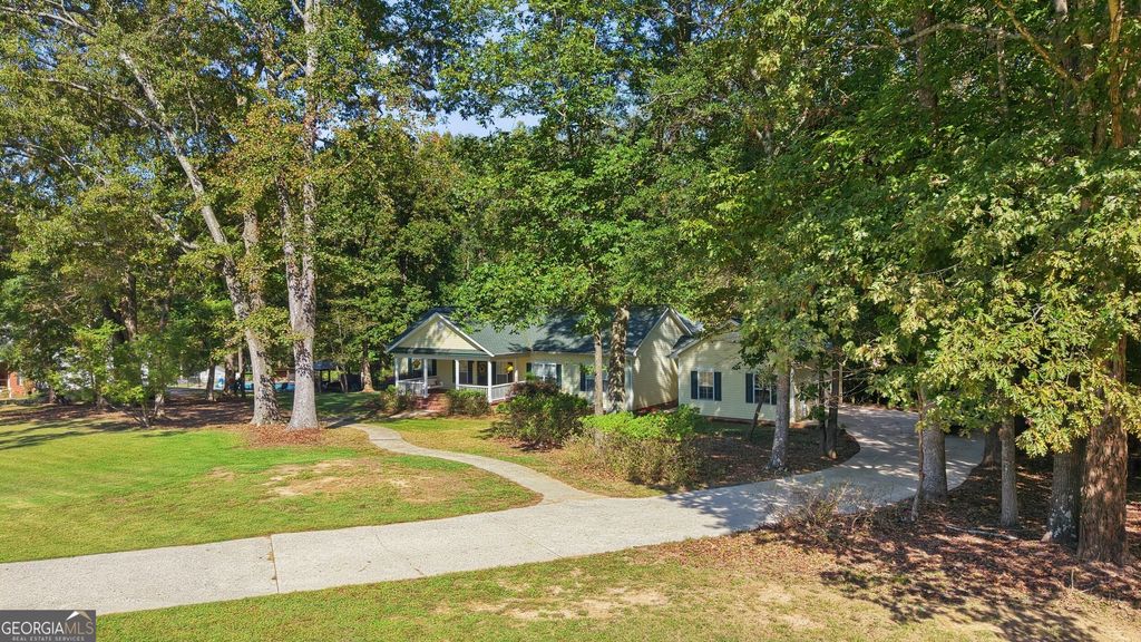 135 Lemarr Drive, Commerce, GA 30529 — exterior