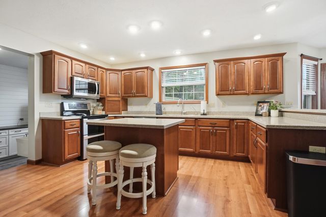 465 Carillion Drive, Springfield, OH 45503