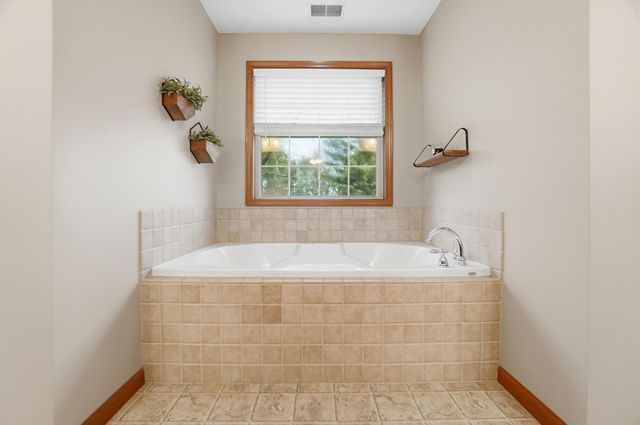 465 Carillion Drive, Springfield, OH 45503