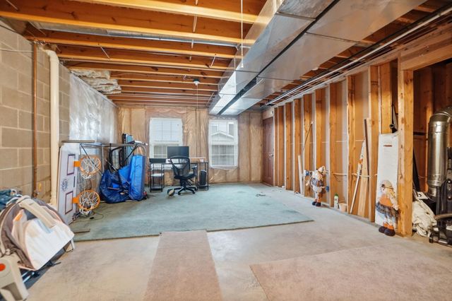 465 Carillion Drive, Springfield, OH 45503