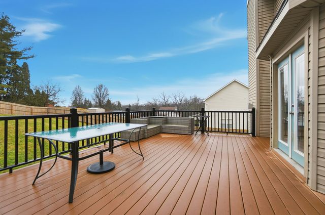 465 Carillion Drive, Springfield, OH 45503