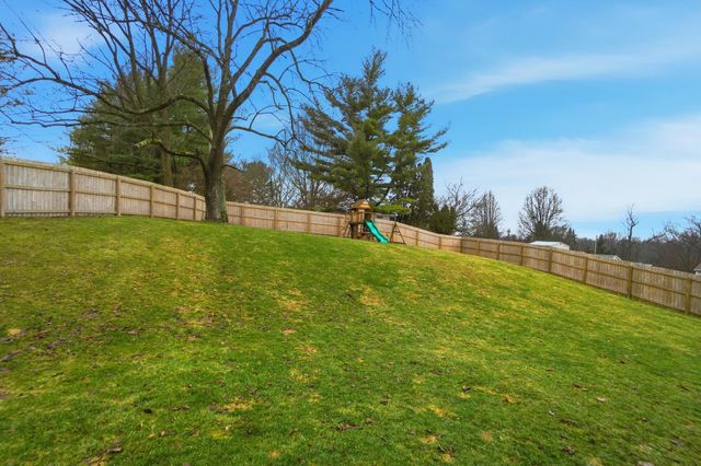 465 Carillion Drive, Springfield, OH 45503