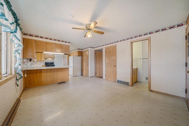 7293 COUNTY RD II, Larsen, WI 54947