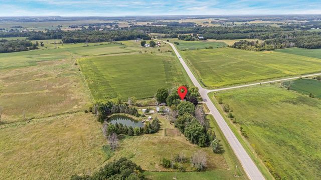7293 COUNTY RD II, Larsen, WI 54947