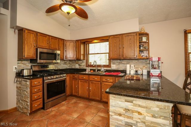 2855 Nimishillen Church Road NE, Canton, OH 44721