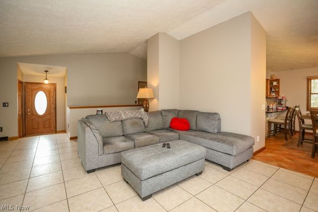 2855 Nimishillen Church Road NE, Canton, OH 44721