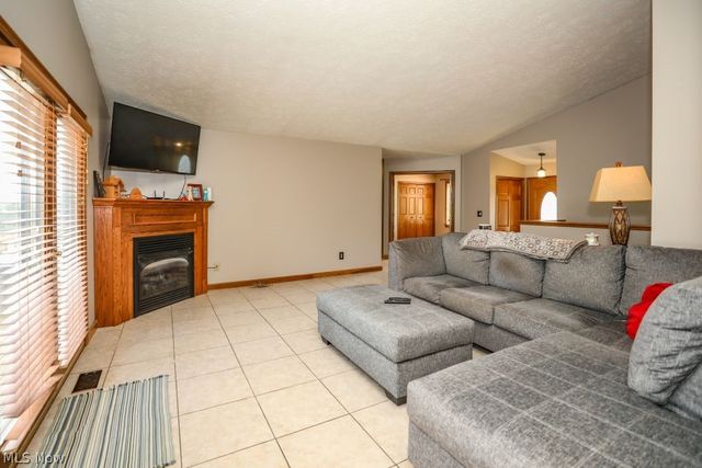 2855 Nimishillen Church Road NE, Canton, OH 44721