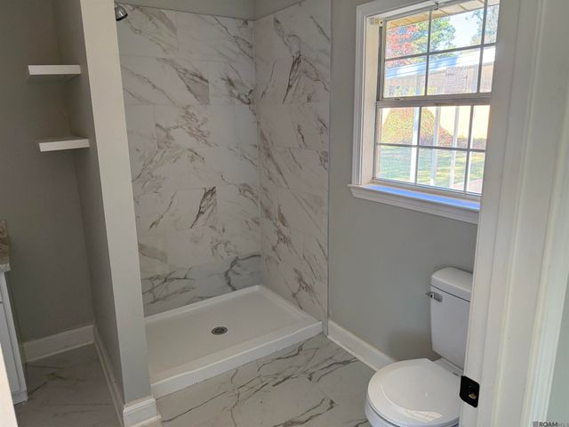 1321 N Woodcrest Ave, Denham Springs, LA 70726