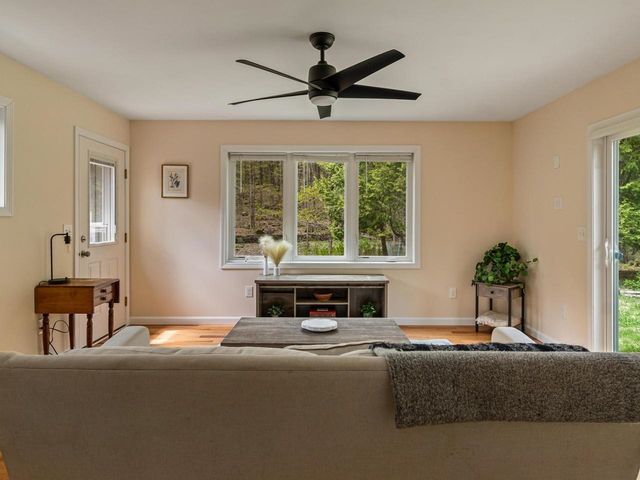 1593 North Road, Hinesburg, VT 05461