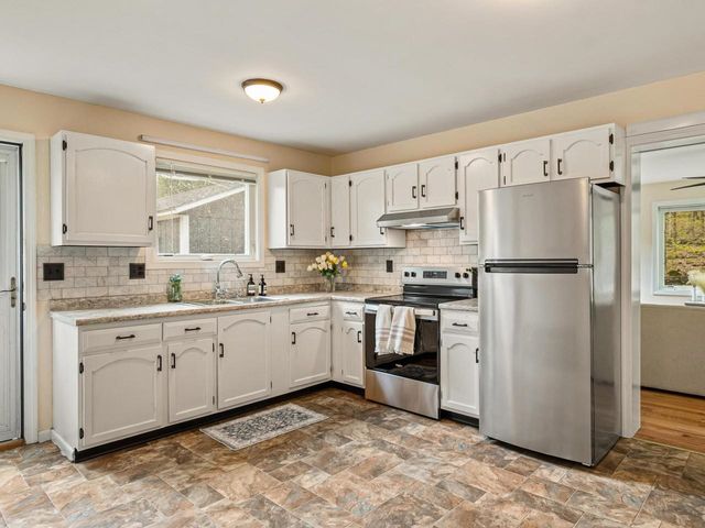 1593 North Road, Hinesburg, VT 05461