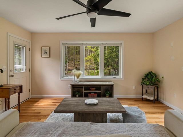 1593 North Road, Hinesburg, VT 05461