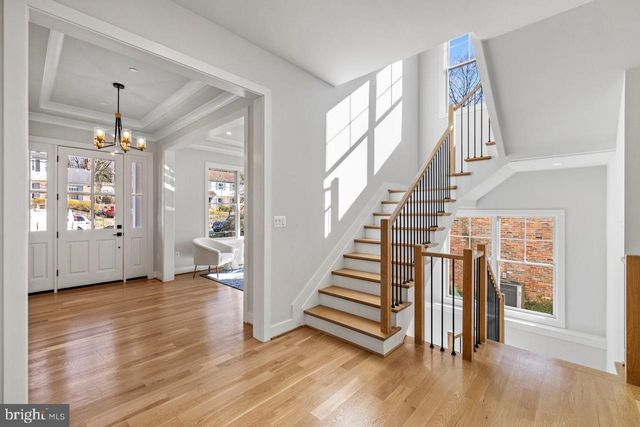 7008 AMY LN, Bethesda, MD 20817