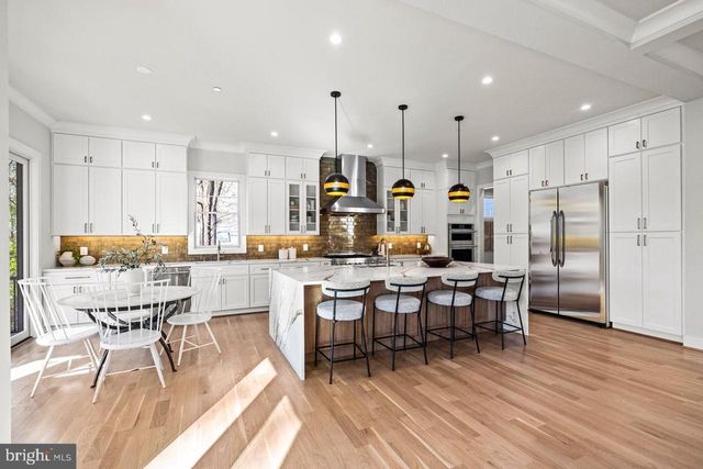 7008 AMY LN, Bethesda, MD 20817