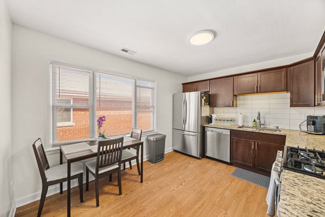 9030 Kenton Avenue, Skokie, IL 60076