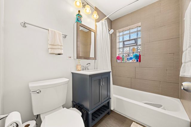 9030 Kenton Avenue, Skokie, IL 60076