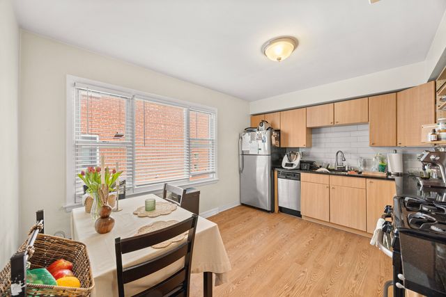 9030 Kenton Avenue, Skokie, IL 60076