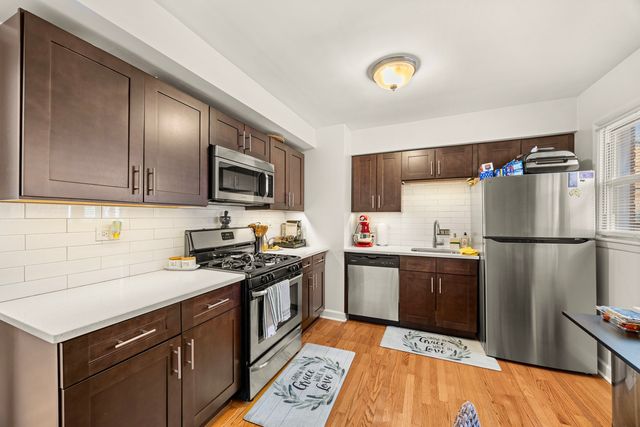 9030 Kenton Avenue, Skokie, IL 60076