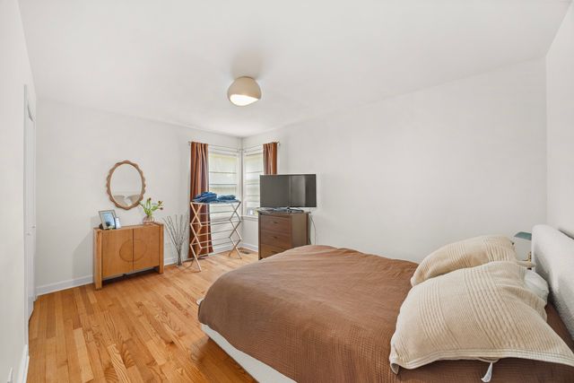 9030 Kenton Avenue, Skokie, IL 60076