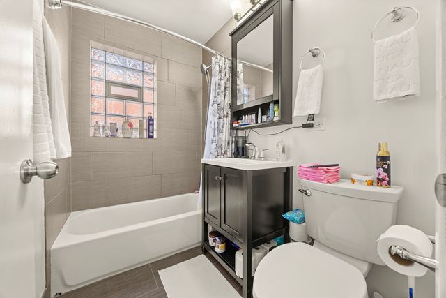 9030 Kenton Avenue, Skokie, IL 60076