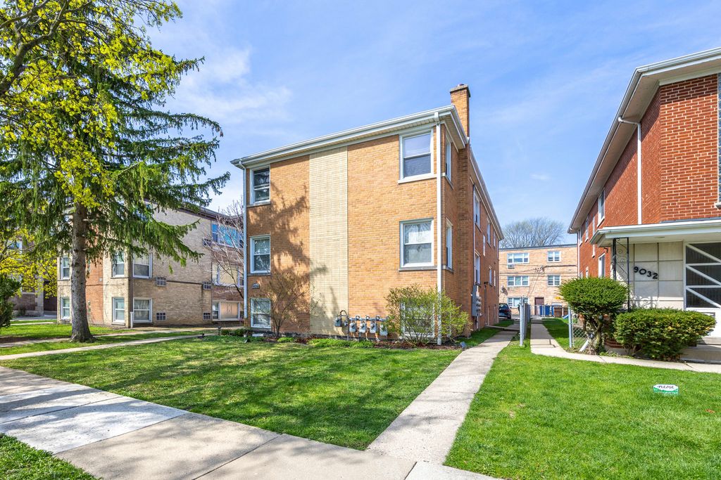 9030 Kenton Avenue, Skokie, IL 60076