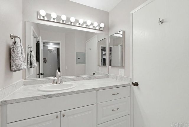 1040 E Washington Avenue 17, Escondido, CA 92025