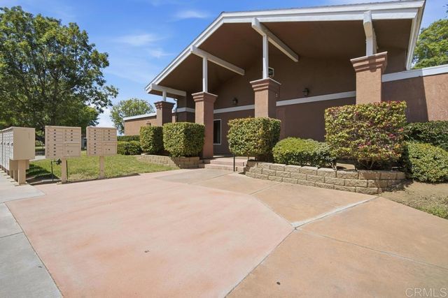 1040 E Washington Avenue 17, Escondido, CA 92025