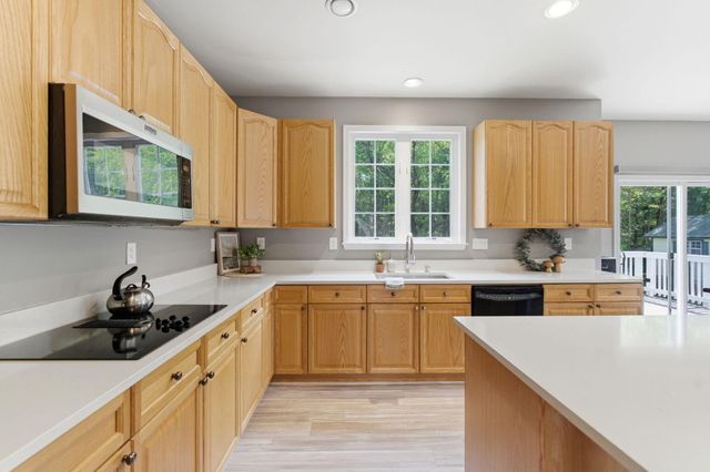 457 HUGHS RD, Charles Town, WV 25414