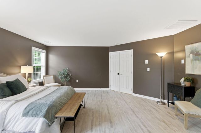 457 HUGHS RD, Charles Town, WV 25414
