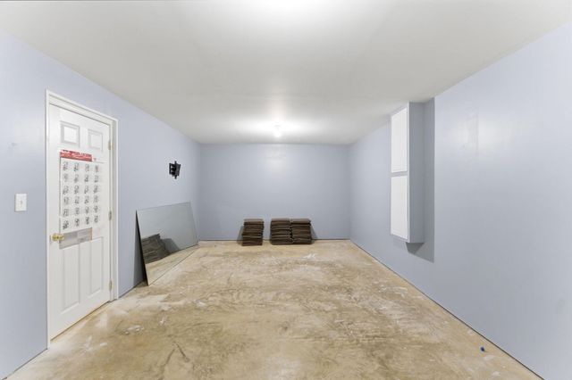 457 HUGHS RD, Charles Town, WV 25414
