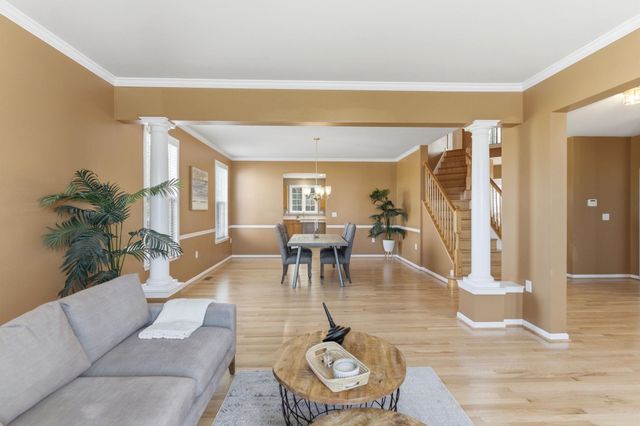 457 HUGHS RD, Charles Town, WV 25414