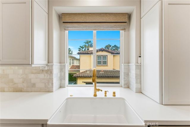 21261 Baeza, Huntington Beach, CA 92648
