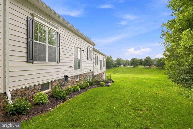 12928 HAWKINS CIR, Hagerstown, MD 21742