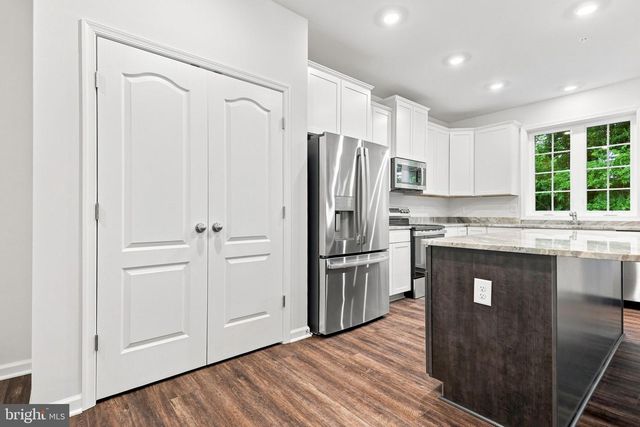 12928 HAWKINS CIR, Hagerstown, MD 21742