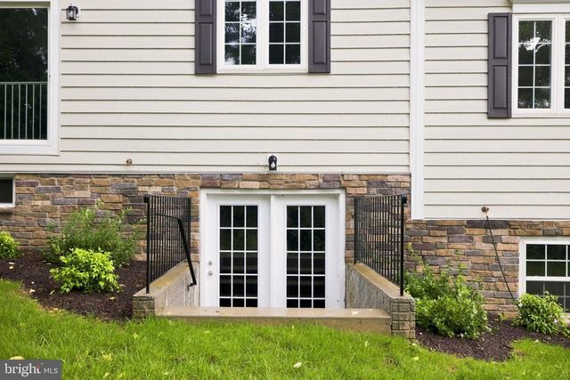 12928 HAWKINS CIR, Hagerstown, MD 21742