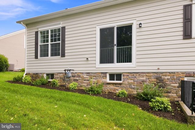 12928 HAWKINS CIR, Hagerstown, MD 21742