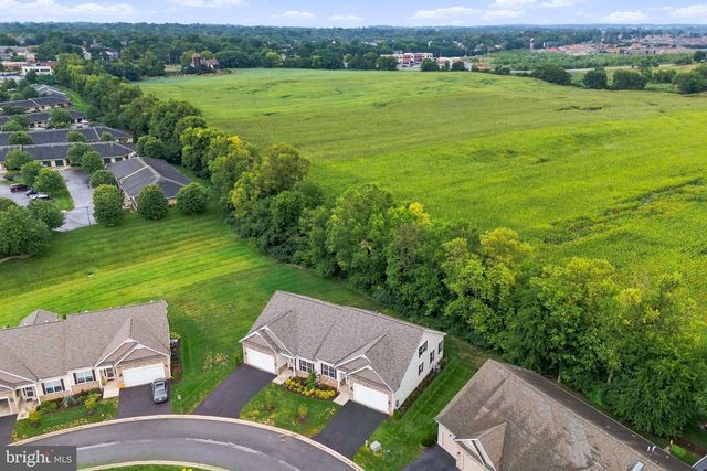 12928 HAWKINS CIR, Hagerstown, MD 21742
