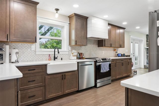 511 HERCHEL DRIVE, Temple Terrace, FL 33617