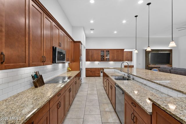 21960 E RUSSET Road, Queen Creek, AZ 85142