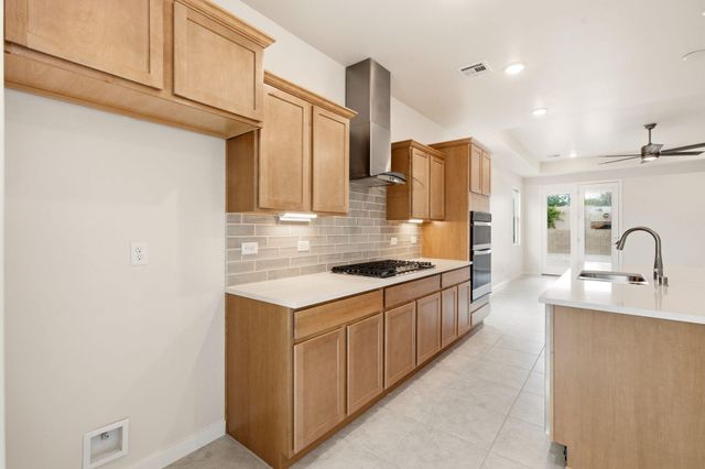416 Spanish Walk Place NW, Albuquerque, NM 87107