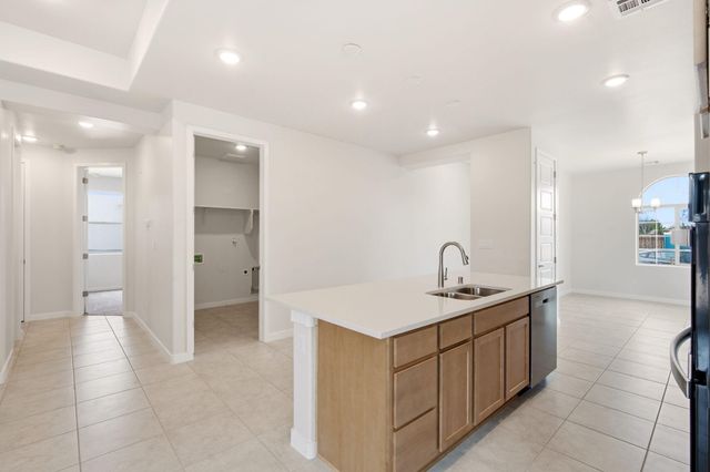 416 Spanish Walk Place NW, Albuquerque, NM 87107